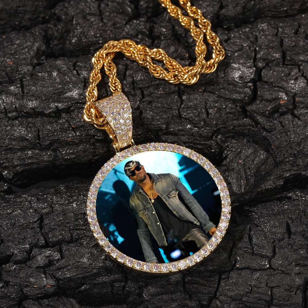 

Lateefah OEM Hip-hop Custom Photo Pendant Copper Inlaid Zircon Solid DIY Creative Photo Necklace