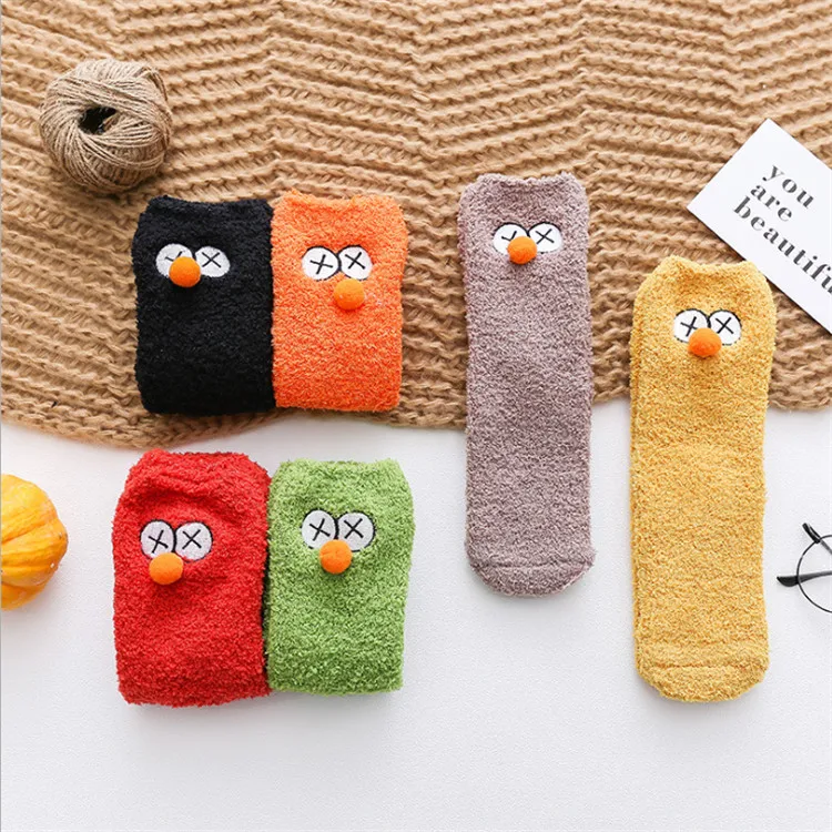 

sxx567 Wholesale winter funny fuzzy socks big eyes fleece crew fluffy women socks, Picture display