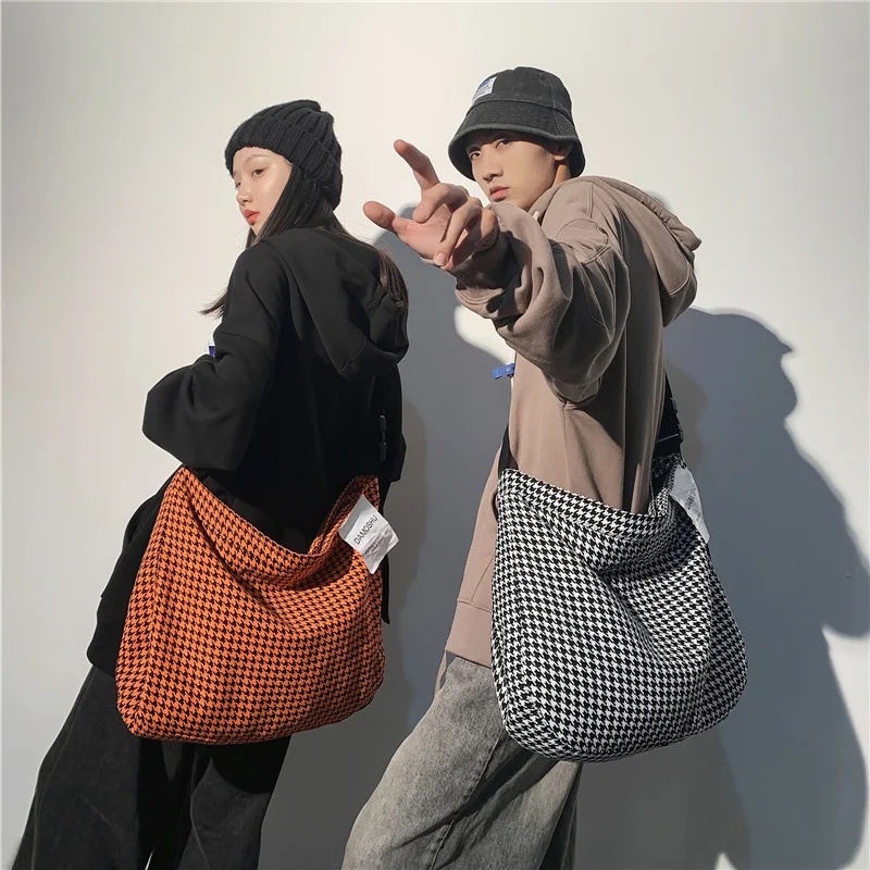 

2022 Large Capacity Street Style Lightweight One Sling Shoulder Bags Designer Custom Knitted Plover Lattice Crossbody Bag, As picture/custom