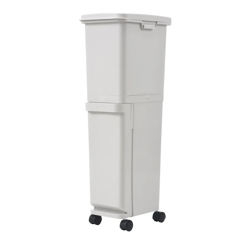 

Recycling Bin, Double Trash Can with 2 CompartmentsSoft-closing LidsPlastic Inner Buckets and Carry Handles, Grey