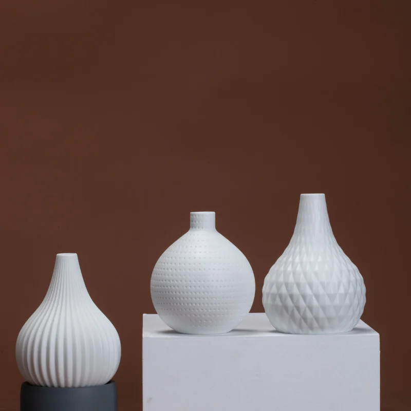 

Wholesale Nordic Home Decor Luxury Art round-shapes Ceramic Vase Wedding Table Decoration Flower Vase with artificial flowers