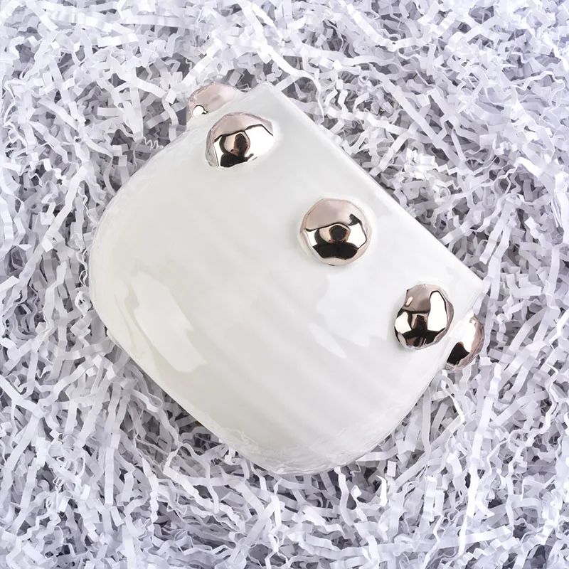 Wholesale White Ceramic Candle Holder with Metallic Dotted Bulge Home Decoration