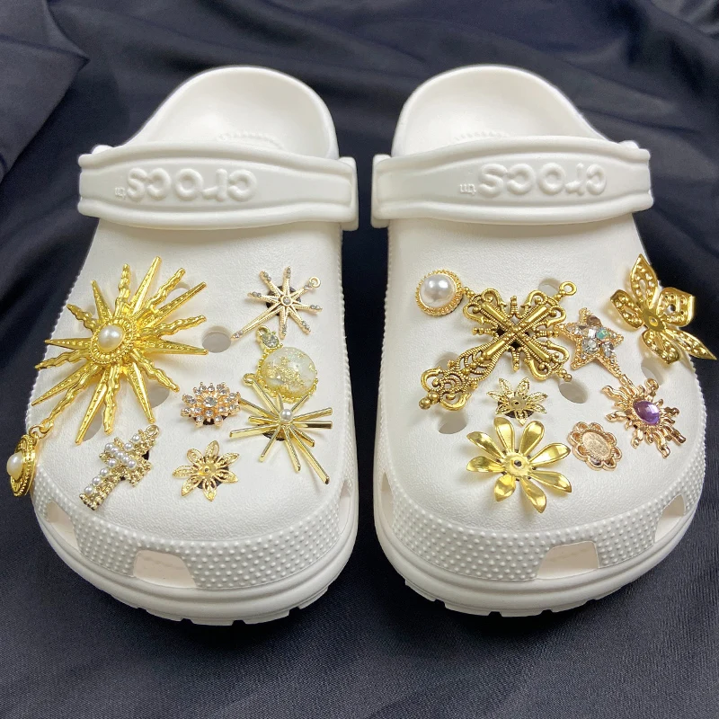 

Luxury Gold Charms Designer Shoe Decoration Charm Designer Shoe Charm Clogs Shoes Buckle Buckle Decorations for Women