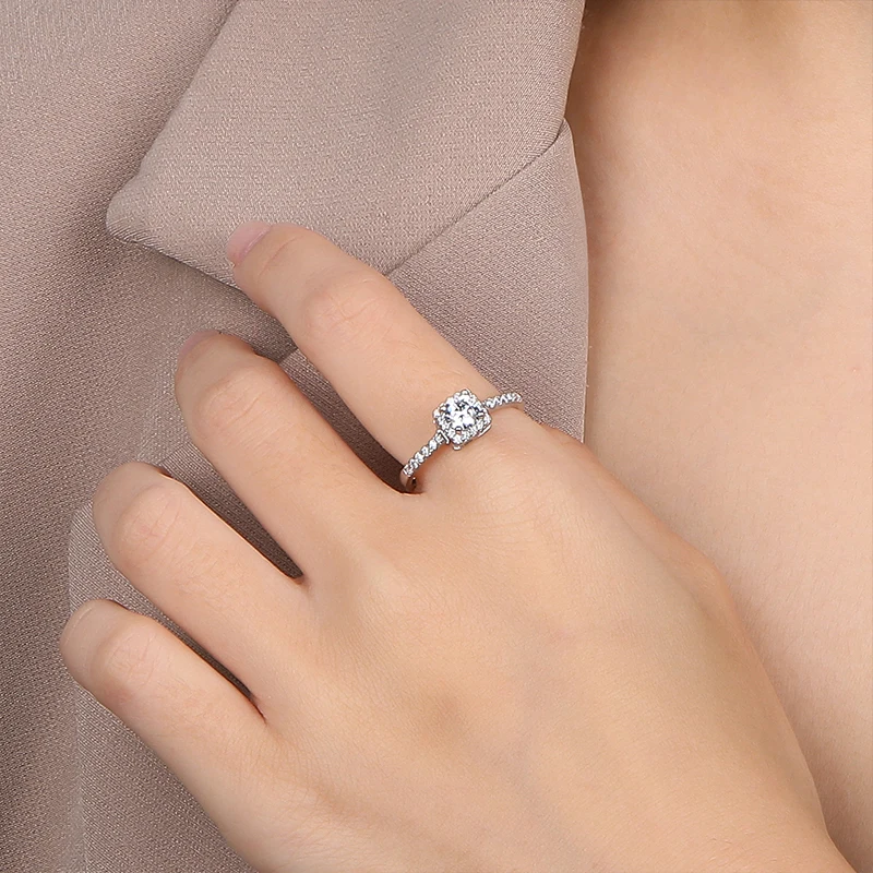 

5MM Round Brilliant Cut Moissanite Wedding Ring 925 Sterling Silver Jewellery Diamond Engagement Ring for Bridal Resizable