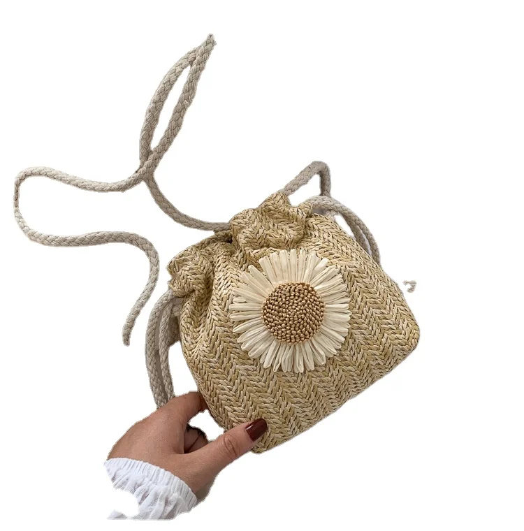 

2020 Wholesale Moroccan Women Beach Rattan Canvas Straw Clutch Basket Kids Wicker Messenger Bags With Tassel Handmade Salvador, 2 colors