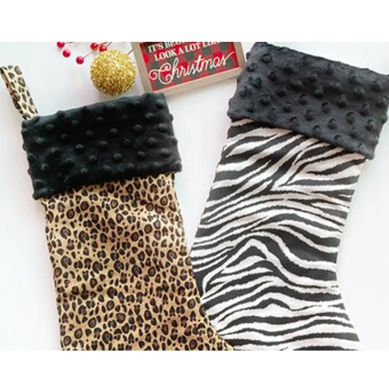 

2021 Wholesale Luxury Burlap Canvas Monogrammed Quilted Leopard Christmas Stockings, Shown
