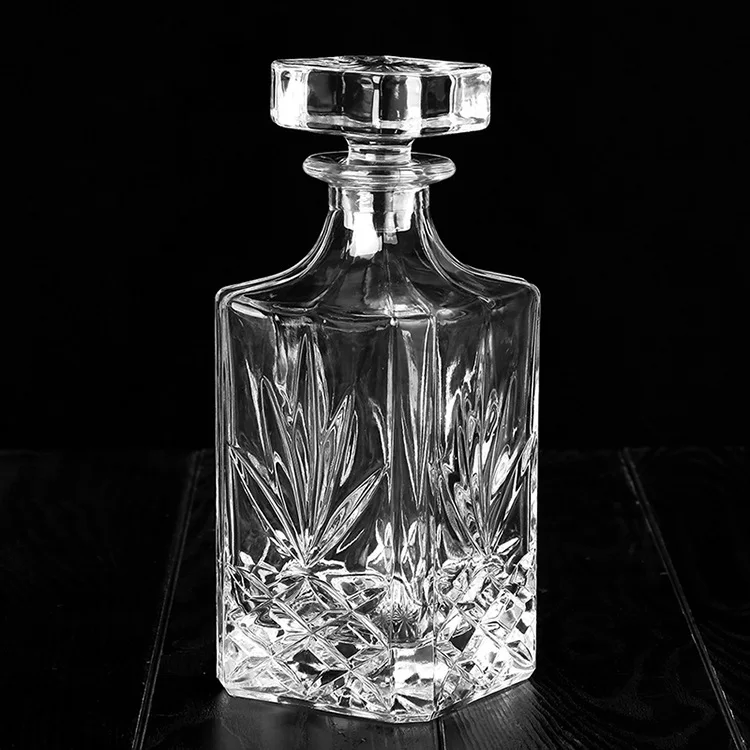 glass decanter (3).jpg