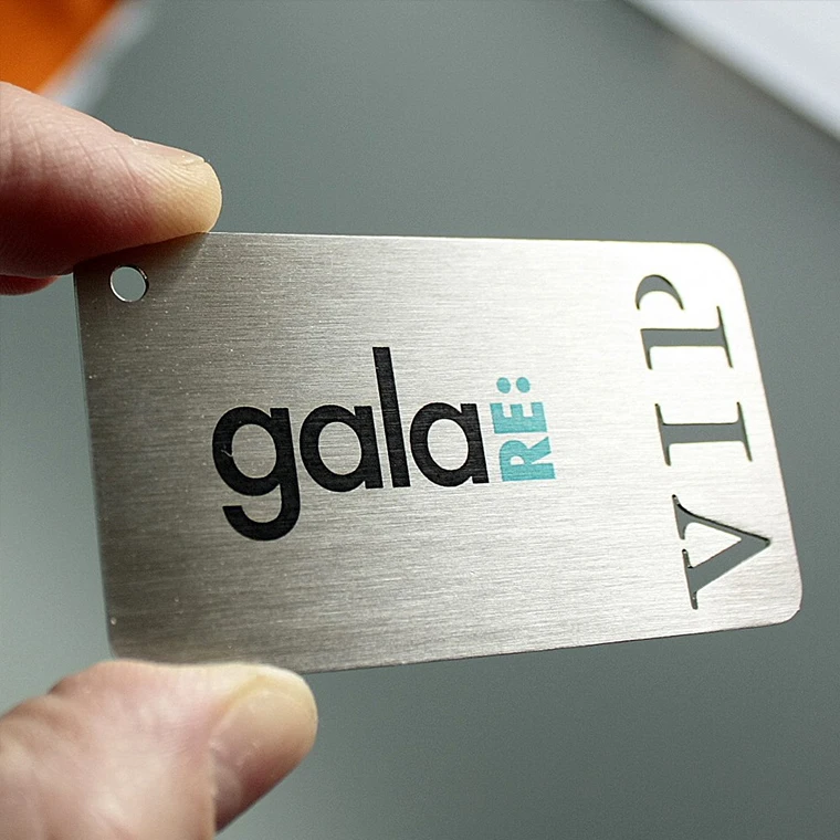 MDT OC34 Metal credit cards