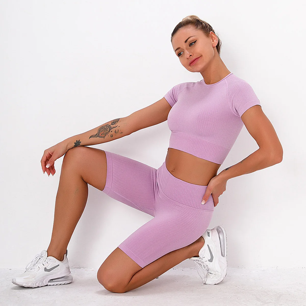 

Wholesale Women Solid Color Gym Apparel Fitness Wear Yoga Set Short Sleeves Crop Top Mesh Leggings Manufacturer