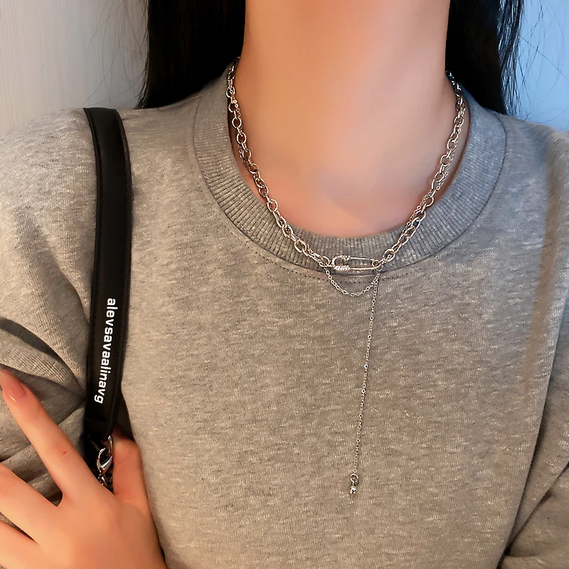 

fashion trendy crystal pin necklace 2021