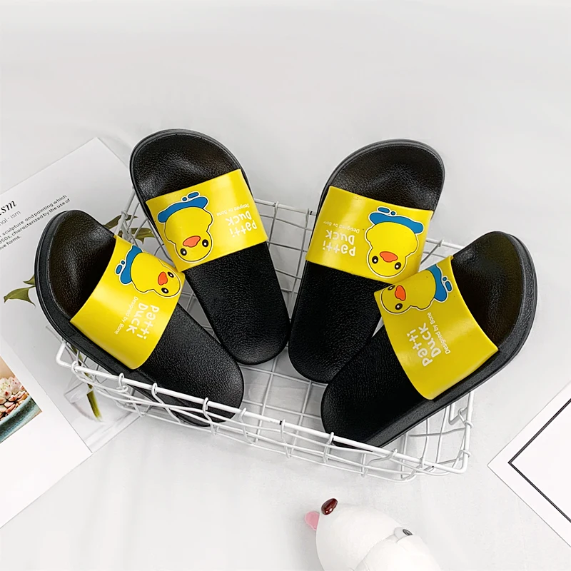 

2020 new fashion cartoon indoor and outdoor antiskid slippers for women