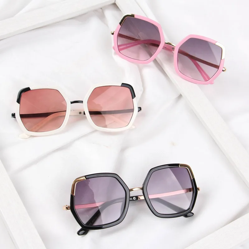 

SKYWAY Fashion Multicolour Irregular Frame Baby Sun Glasses Children Boy Girl Anti Ultraviolet Sunglasses For Kids