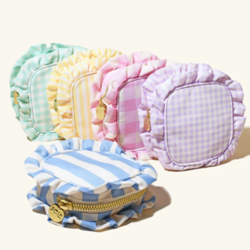 

Low MOQ New Arrival Nylon Waterproof Portable Small Travel Ruffle Toiletry Wash Makeup Cosmetic Pouch Bag