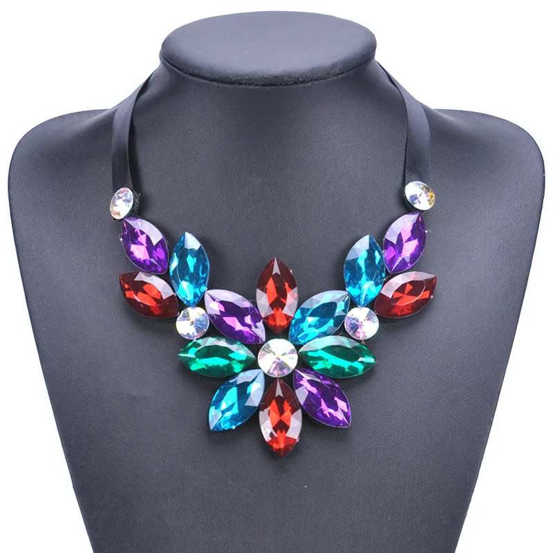 

popular Fashion Women Choker Necklace Acrylic Drill Statement Flower Pendant Necklace