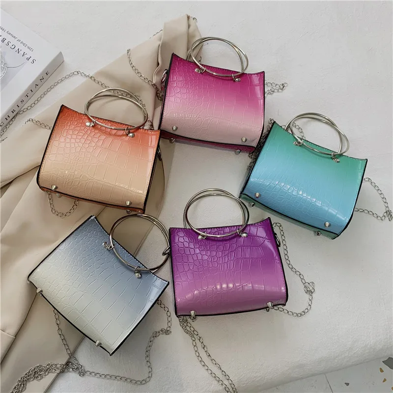 

2021 New crocodile pattern gradient chain round hand bill of lading shoulder bag girls shopping phone handbags, 5 colors