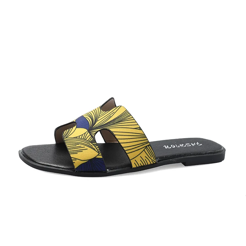 

Summer graffiti Internet Celebrity women's slippers wear new candy color flat bottomed beach slippers