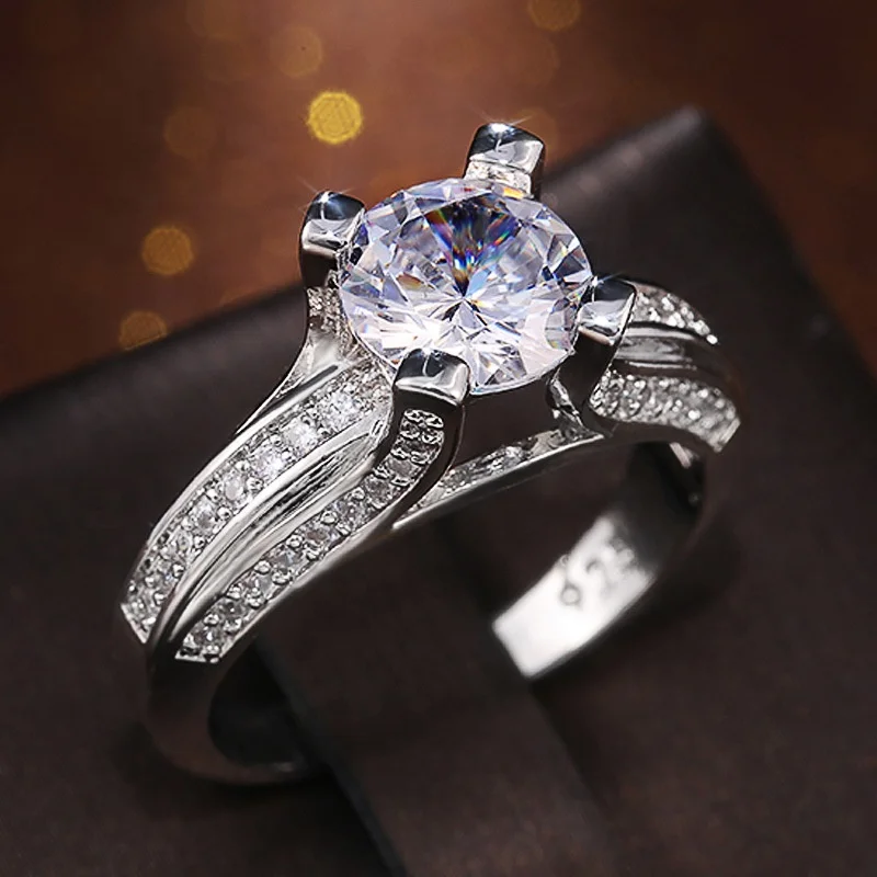 

Luxury Shine Big Crystal Wedding Ring For Women White Gold Color Cubic Zirconia Engagement Fashion Party Jewelry Rings