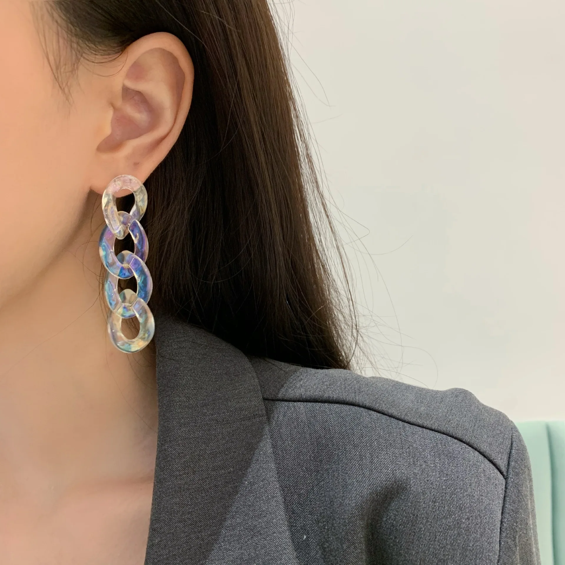 

Transparent versatile temperament color magic acrylic chain earrings, As pic