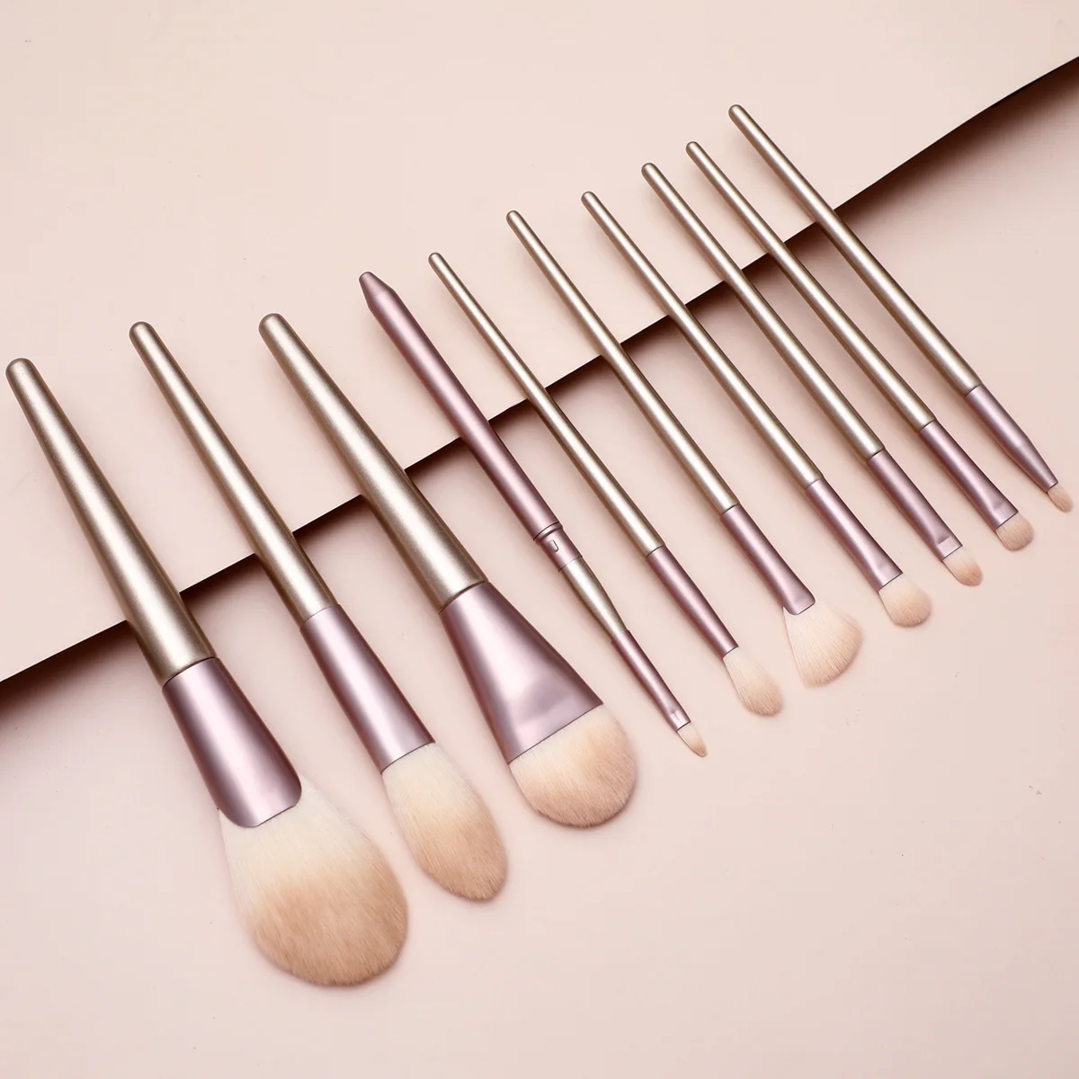 

Dropship premium 10pcs champagne gold eco friendly luxury makeup brush set vegan make up brushes kit