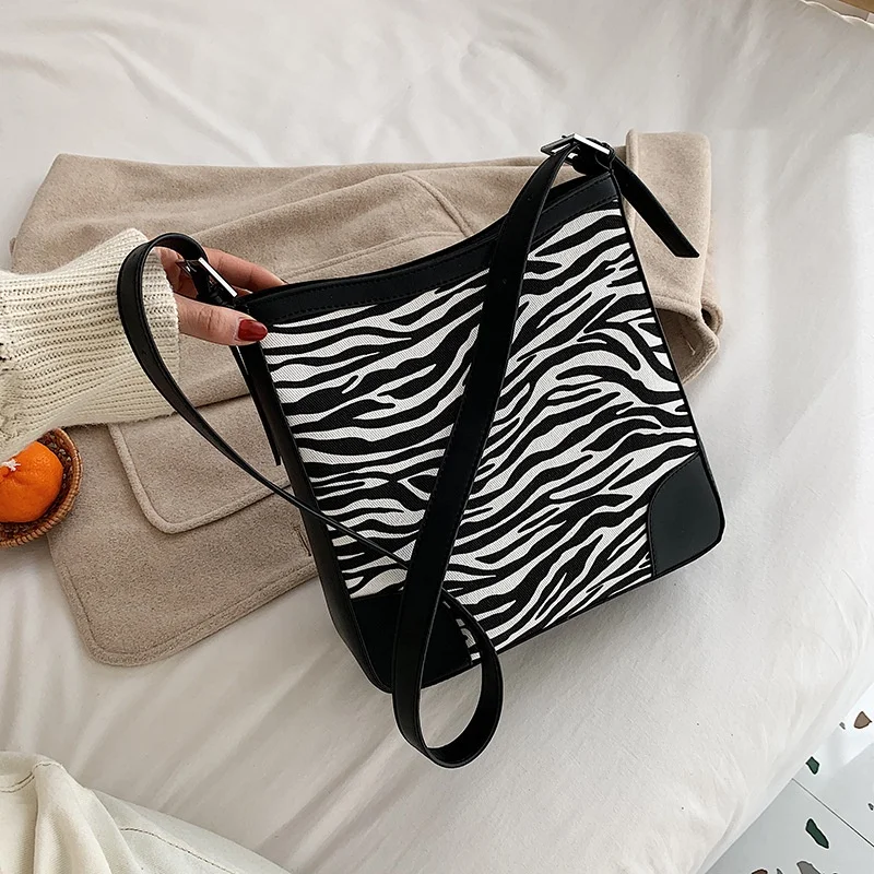 

DLL338 2020 New Fashion women elegant ny bag women hand black and white stripe bags handbags, As picture or customized make