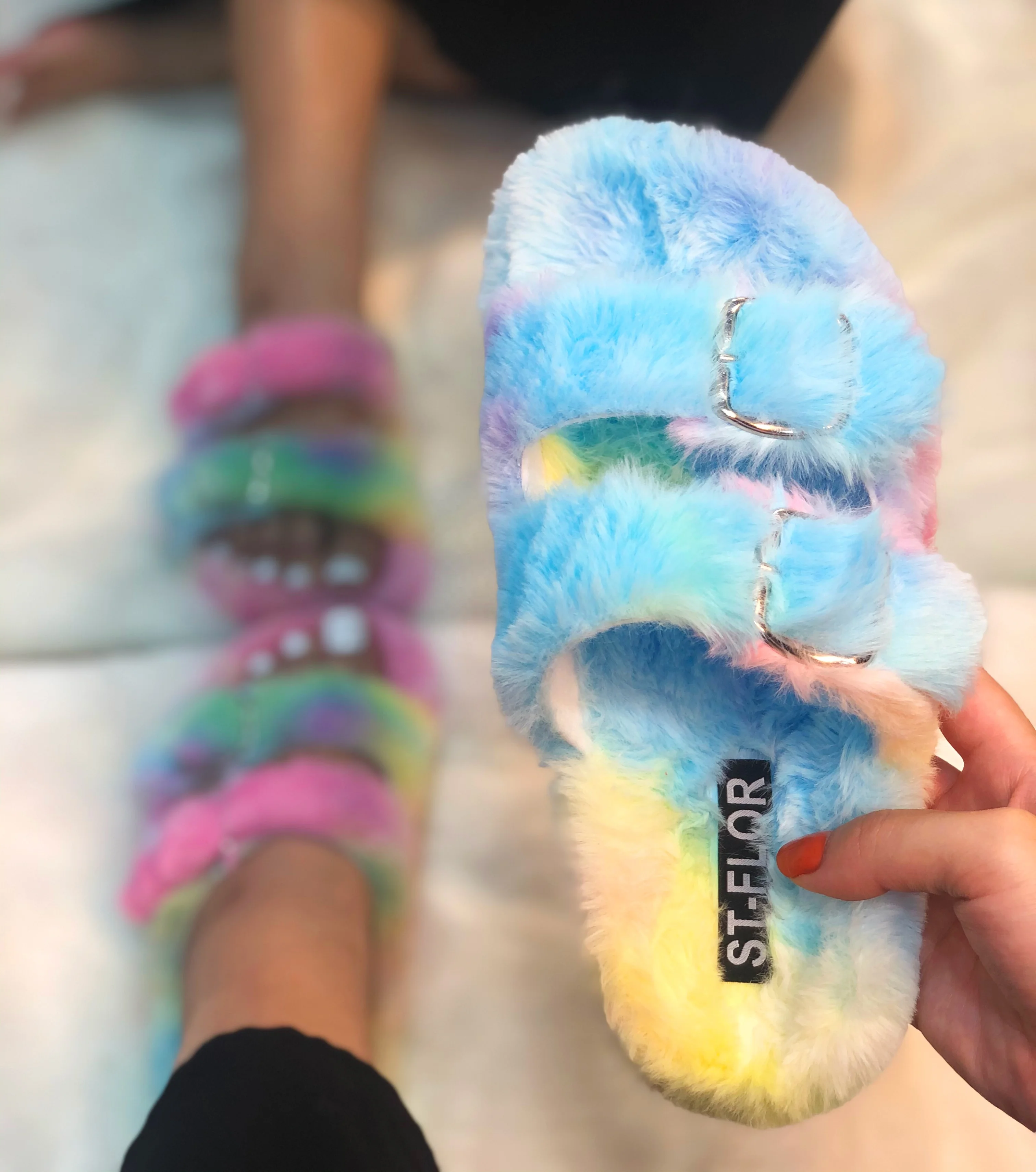 

WOMEN WINTER PLUSH FURRY SLIPPERS RAINBOW COLOR DOUBLE STRAP SANDALS FOR WOMEN TIE DYE FUR OUTDOOR FUR SANDALS SLIPPERS, Can customized color