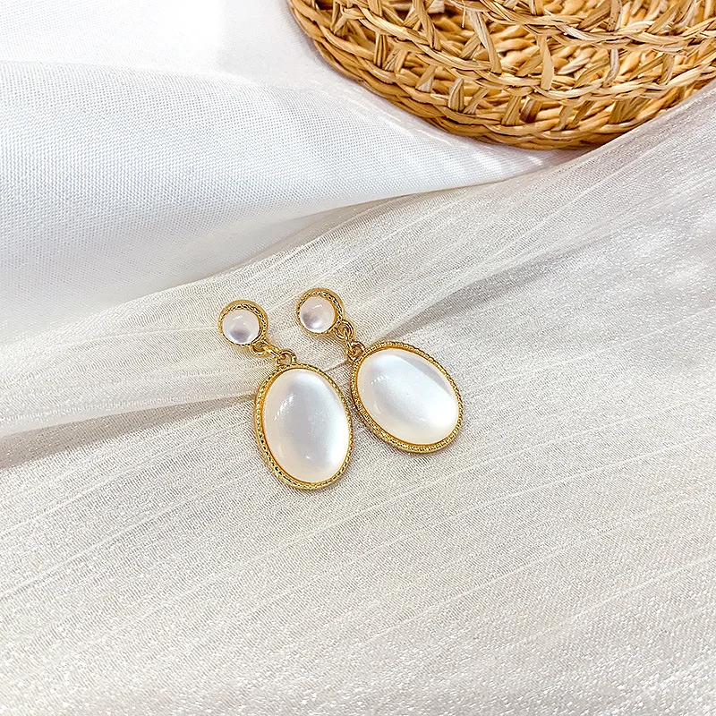 

2021 fashion trendy star oval opal jewelry earrings women