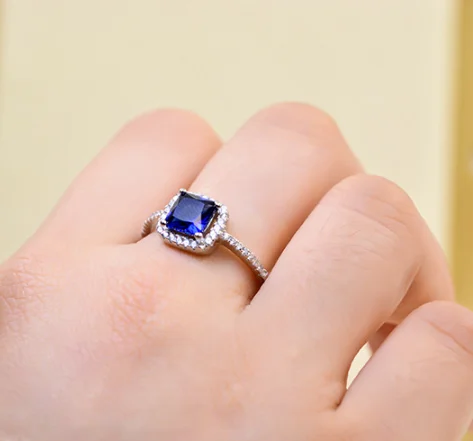 New Fashionable White Gold Plating Classical CZ Lady Set Ring Diamond-Studded Silver Wedding and Party Jewelry Gift Idea