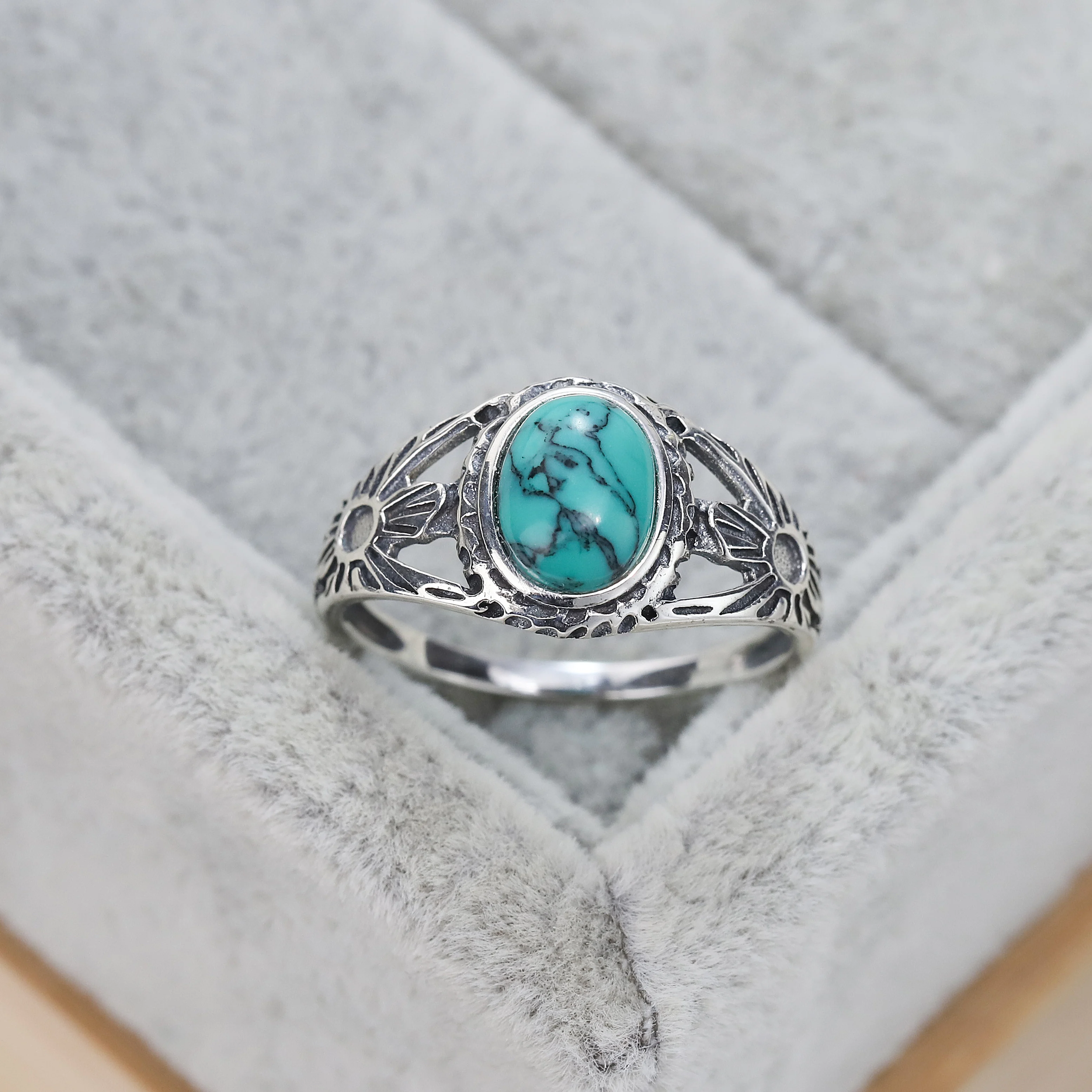 

Best selling European and American S925 silver fashion luxury wedding ring retro hollow turquoise jewelry women's gifts