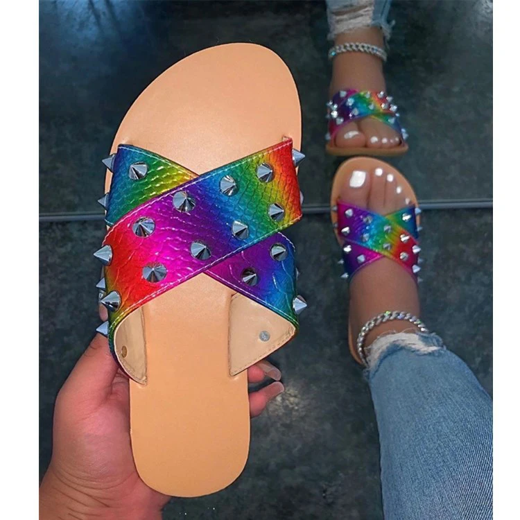 

Wholesale style rainbow snake print flat rivet women's sandals summer beach ladies slippers