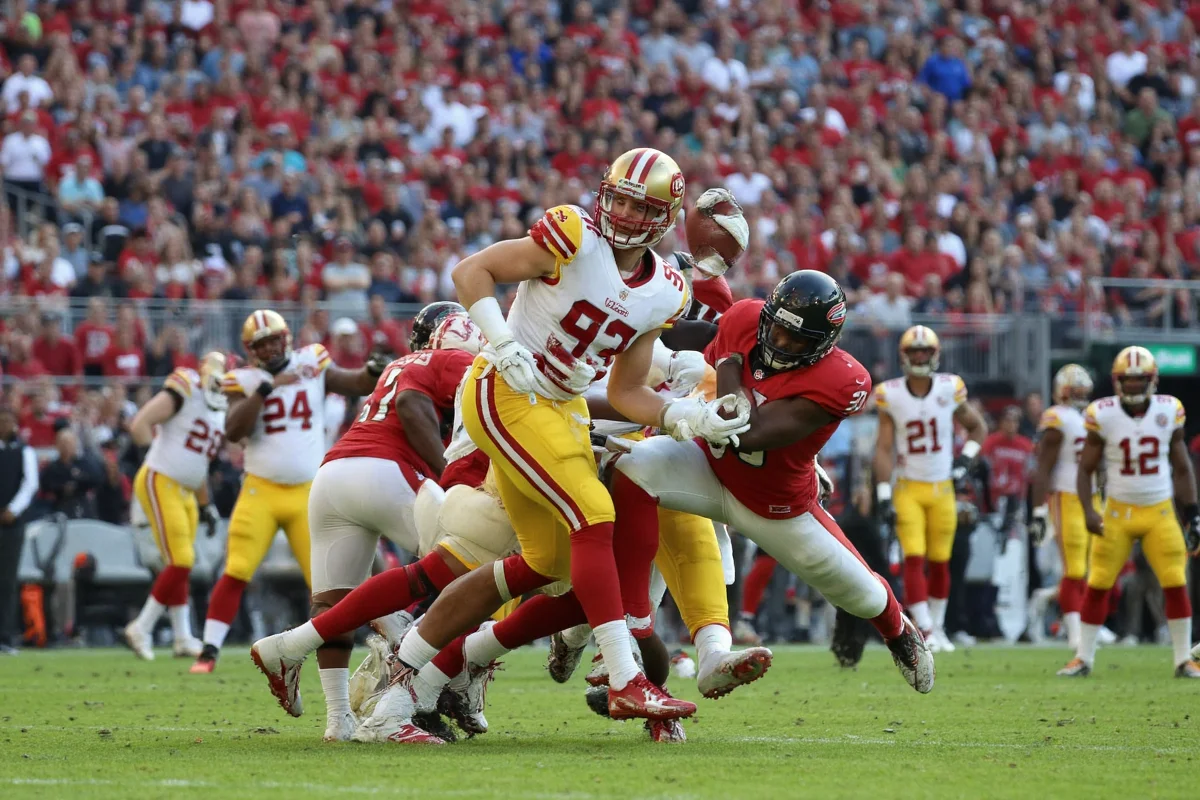 how long is a quarter in american football