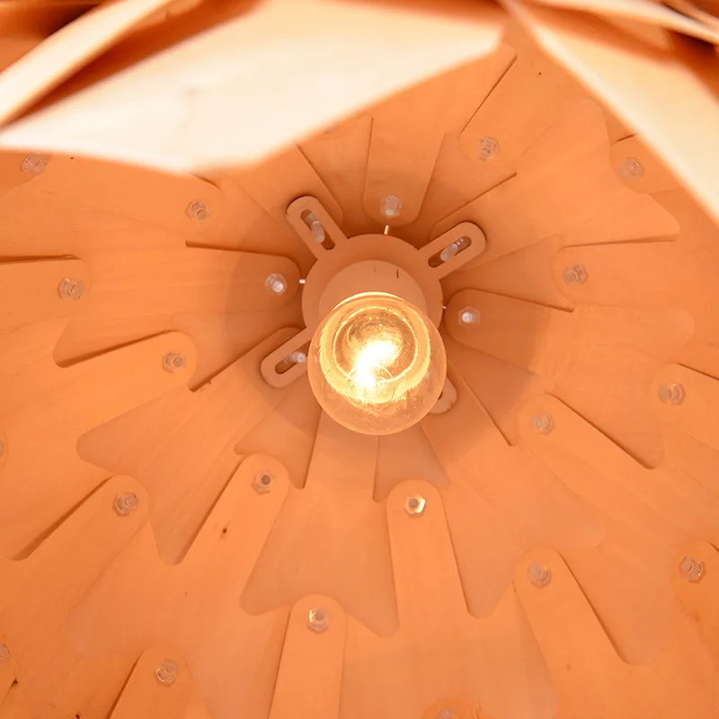 Designer Lampe Holz Kronleuchter Pendel Leuchte Krim Tannenzapfen