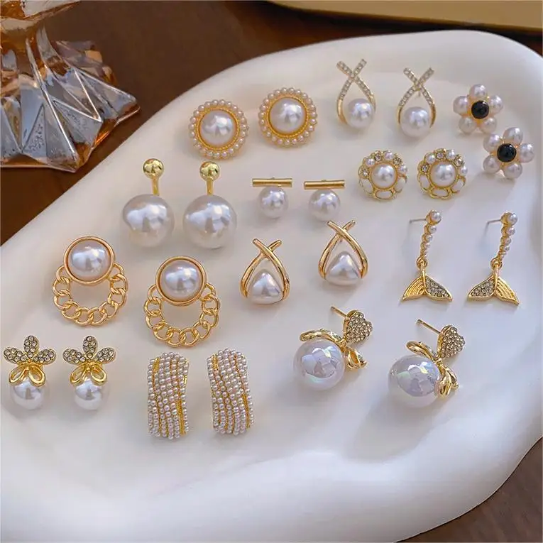 

Korean Fashion Fishtail Diamond Flower Pearl S925 Silver Earrings Geometric Irregular Pearl Hypoallergenic Women's Earrings