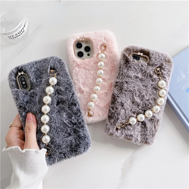 

Girl Luxury Pearl Bracelet Chain Fur Cover Phone Cases For Iphone 13 12 11 Pro Max XR 8 7 Plus SE Warm