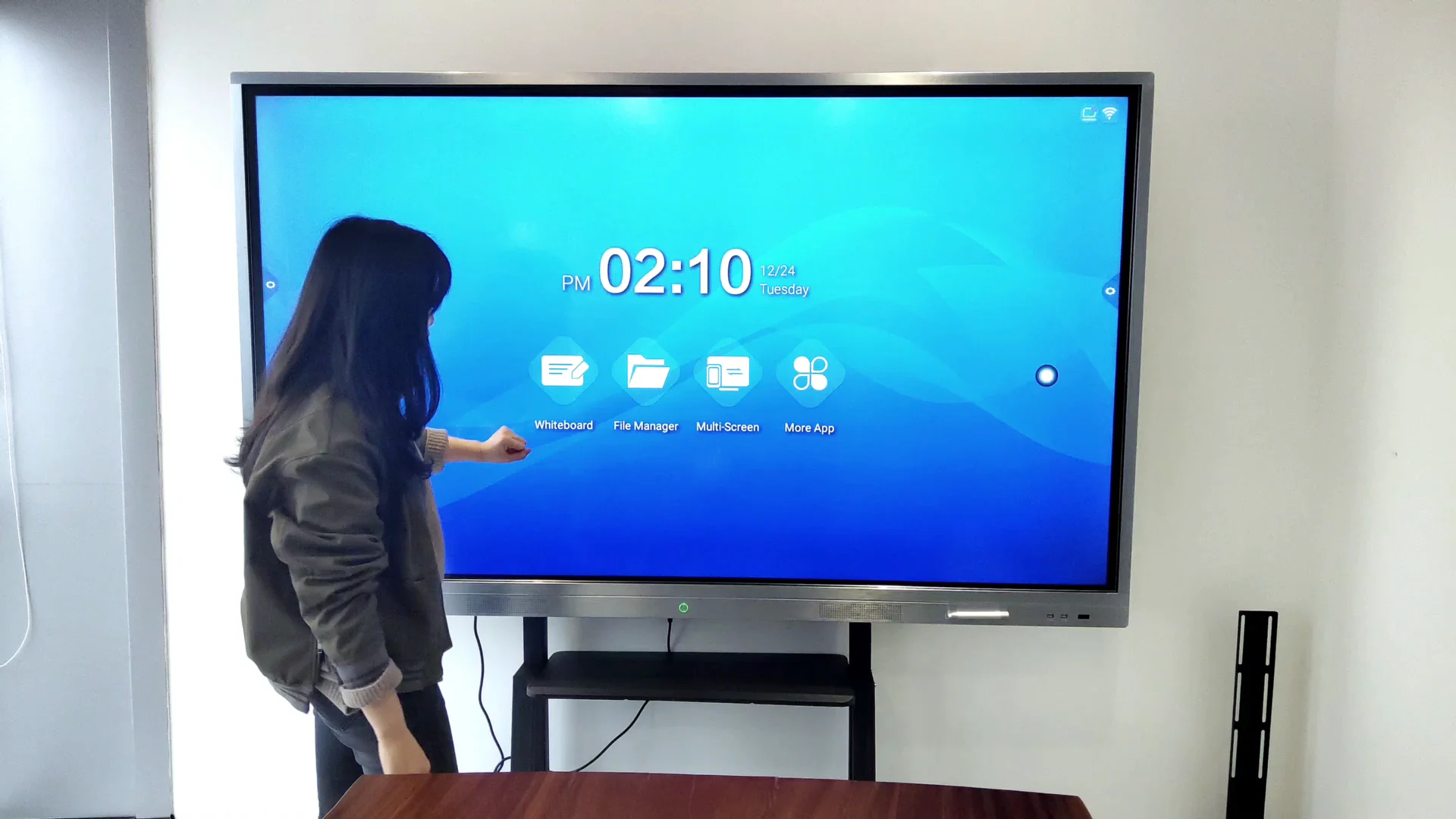 Usingwin 55inch Wifi Lcd Smart Digital Boards Android Touchscreen