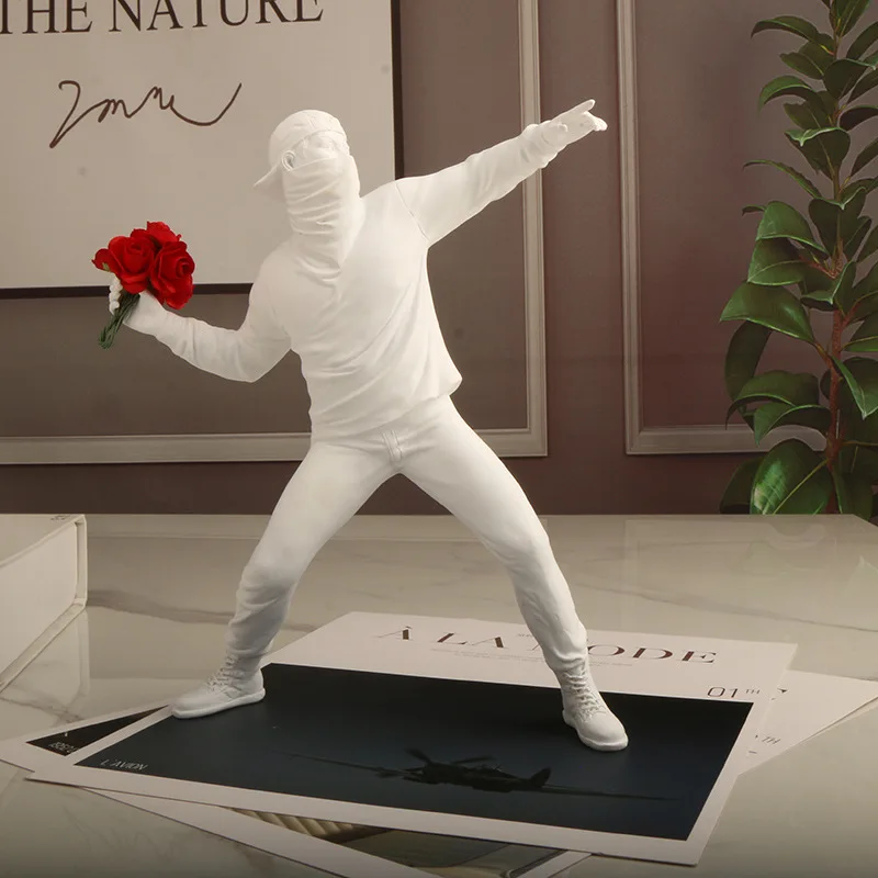 

Banksy Throw Flower Boy Industrial Wind Statue Desk Ornaments Grey Trend Creative Home Living Room Decor