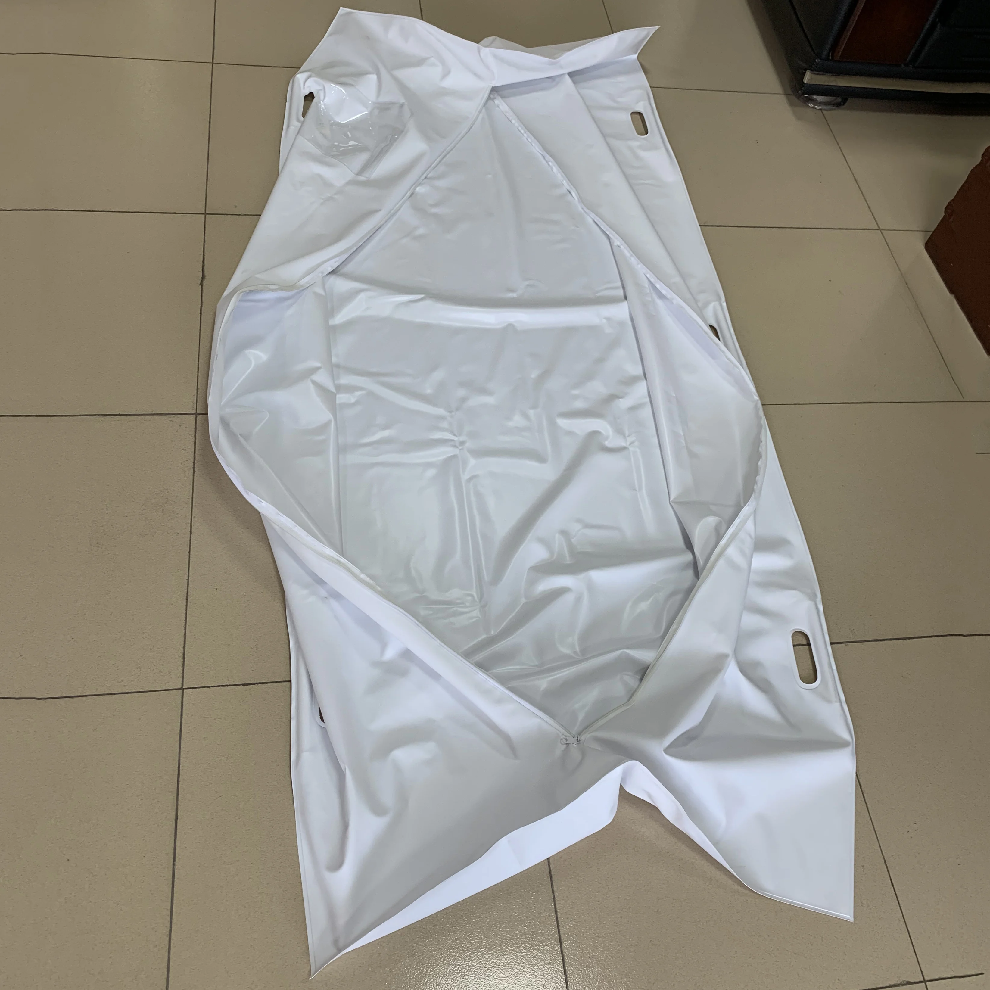
CE Heavy Duty White Corpse Bag PVC Post Mortem Bags Leichensack Peva Body Bags For Dead Bodies With 6 Carry Handles 