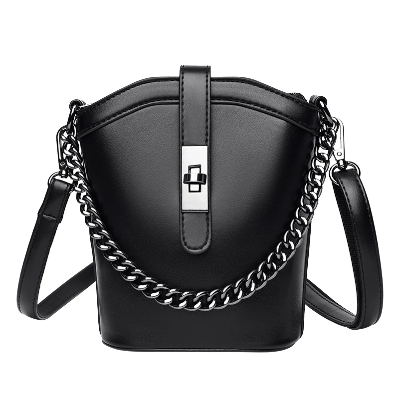 

2023 Versatile Exquisite chain decoration high-grade leather mobile phone bag for shopping