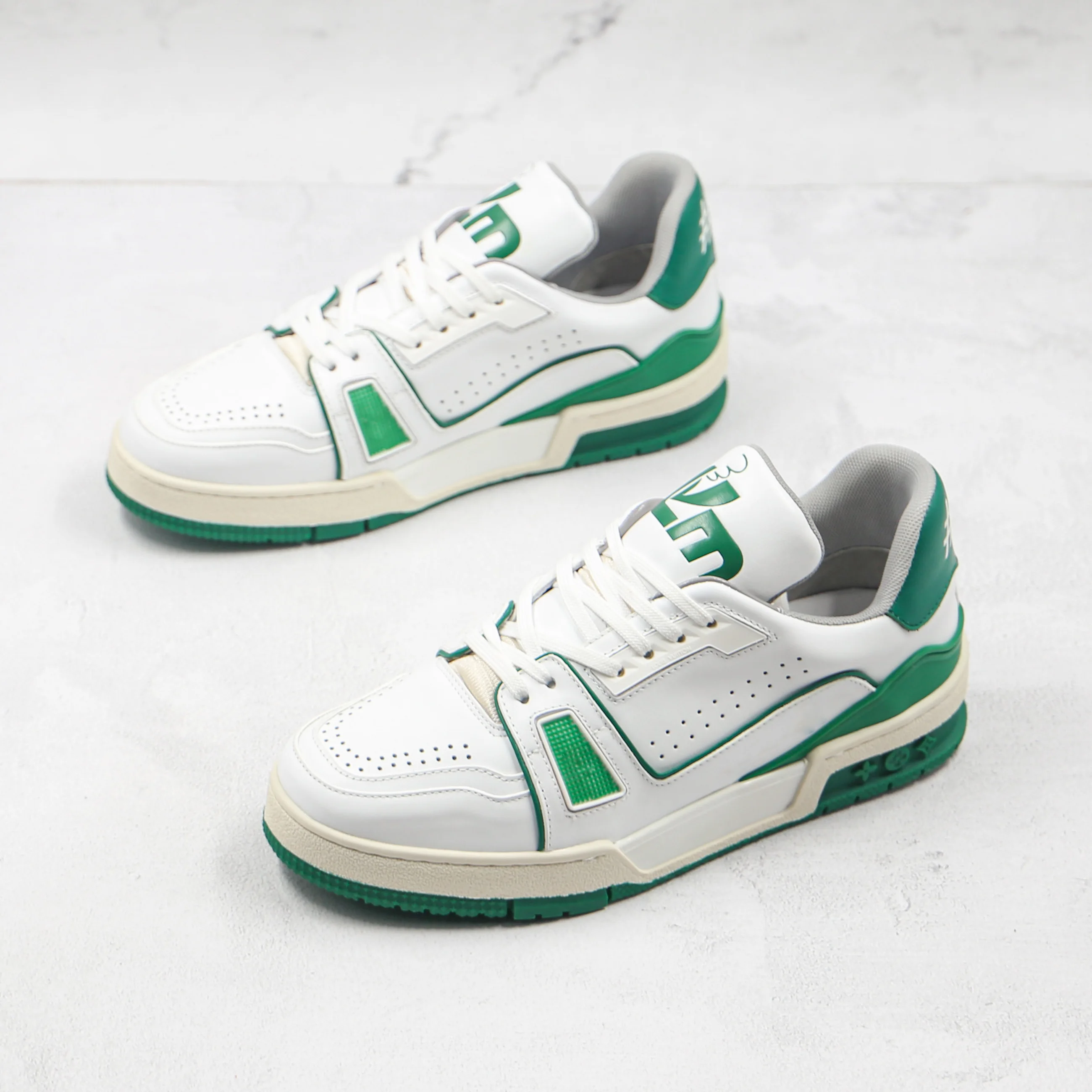 

Real leather upper fashion cushioning men's and women's low top casual board shoes sports shoes, Black