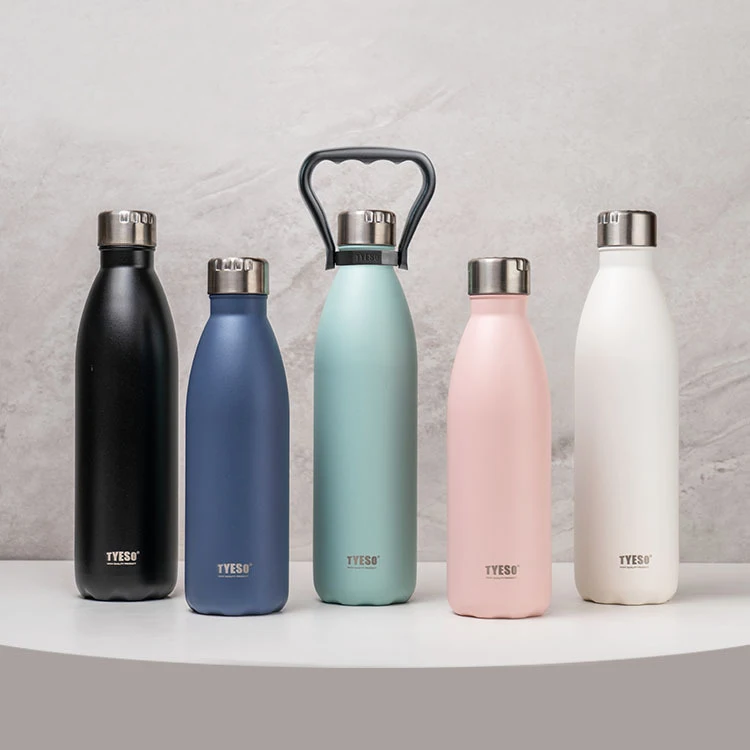 

Wholesale Hot Selling 750Ml 1000Ml Leakproof Double Wall Thermos Vacuum Flasks 304 Stainless Steel Insulated Sports Water Bottle