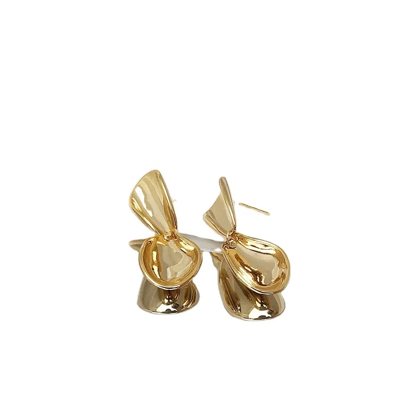 

Factory direct sales cute arc gold plated copper petal shape flower earring, As pic