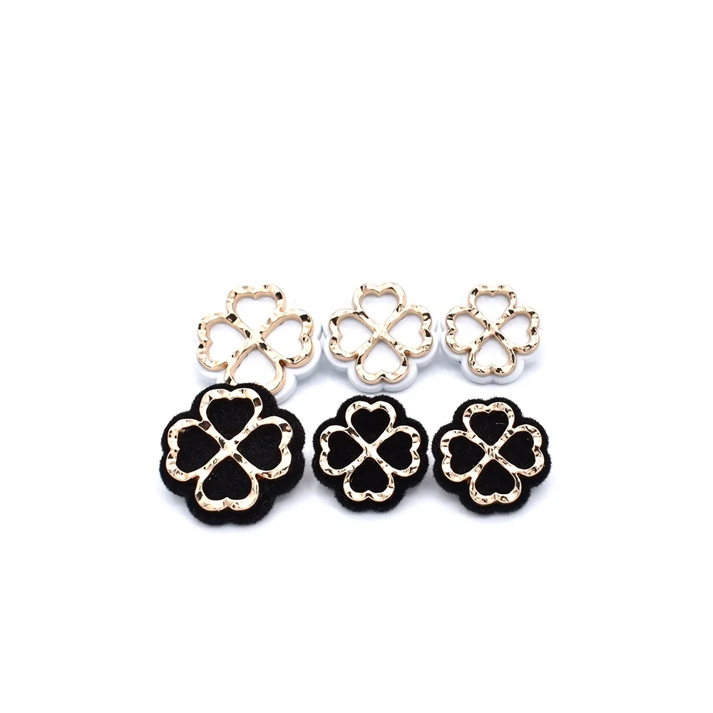 

Four Leaf Clover Flower Metal Black Flocking Sewing Button For Clothes, Customized