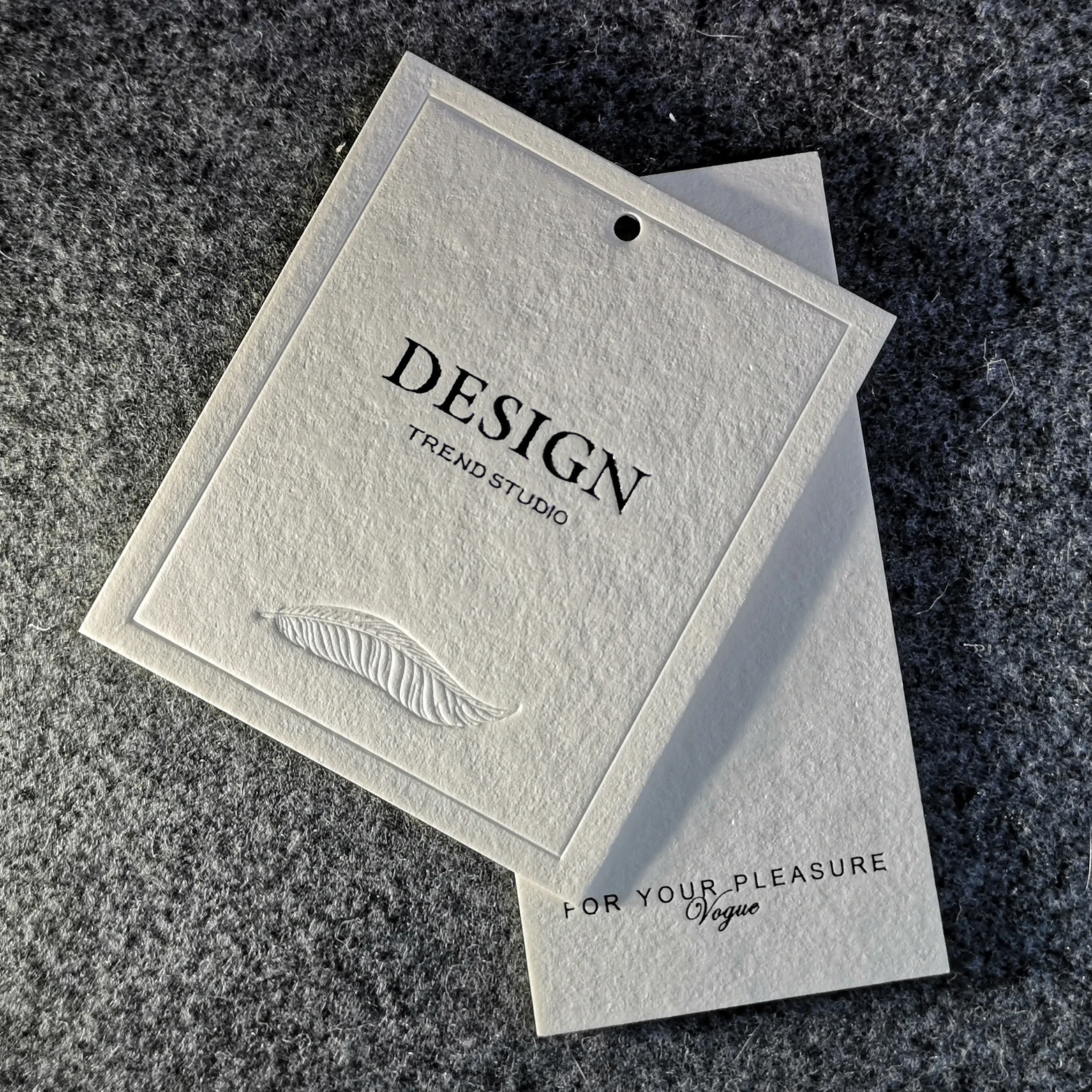 Custom Logo Clothing Luxury Label Special Paper Hang Tags T-Shirt Jacket Business Recyclable