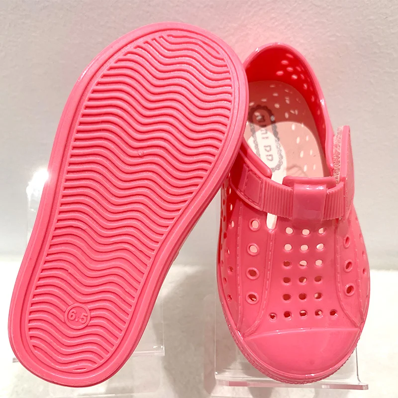 

MINI DD 2022 New Summer Girl Soft Flat Jelly Shoes High Quality Unisex Boy Hollow Out Toddler Student Sneakers Shoes Footwear