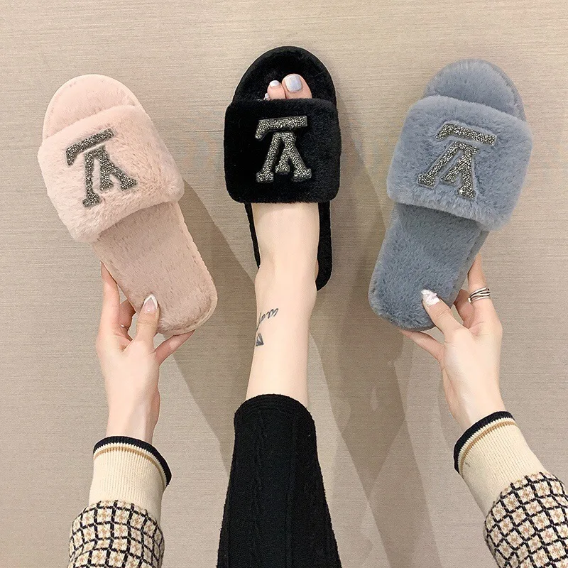 

Hairy Slippers Female Outer Wear 2021 Autumn and Winter Girls Heart Flat Open Toe Flip Flops Fashion Sandals Tide