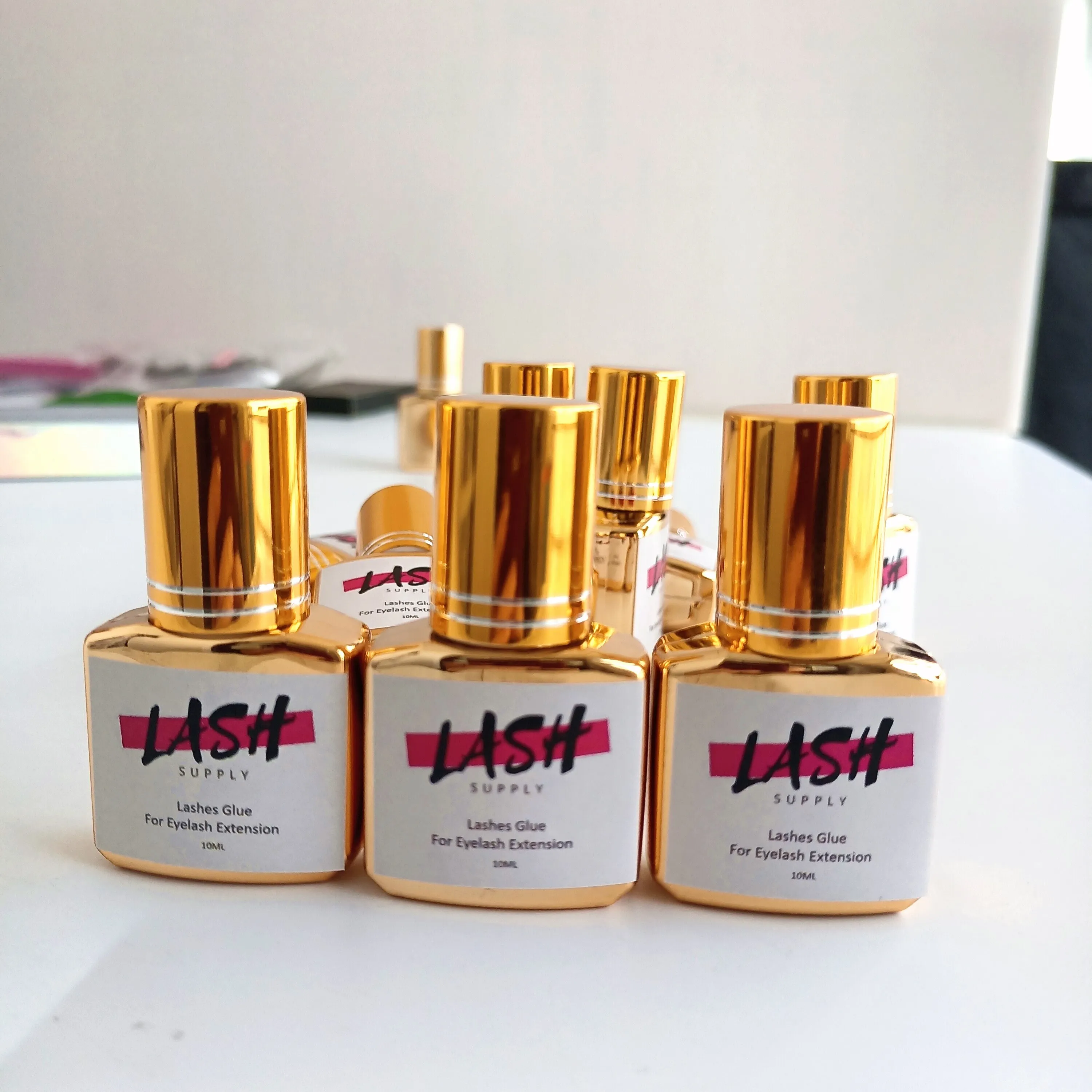 

Free samples glue lash extension wholesale fast drying fast drying lash glue for eyelash extension salon retention 8 weeks, Clear, black