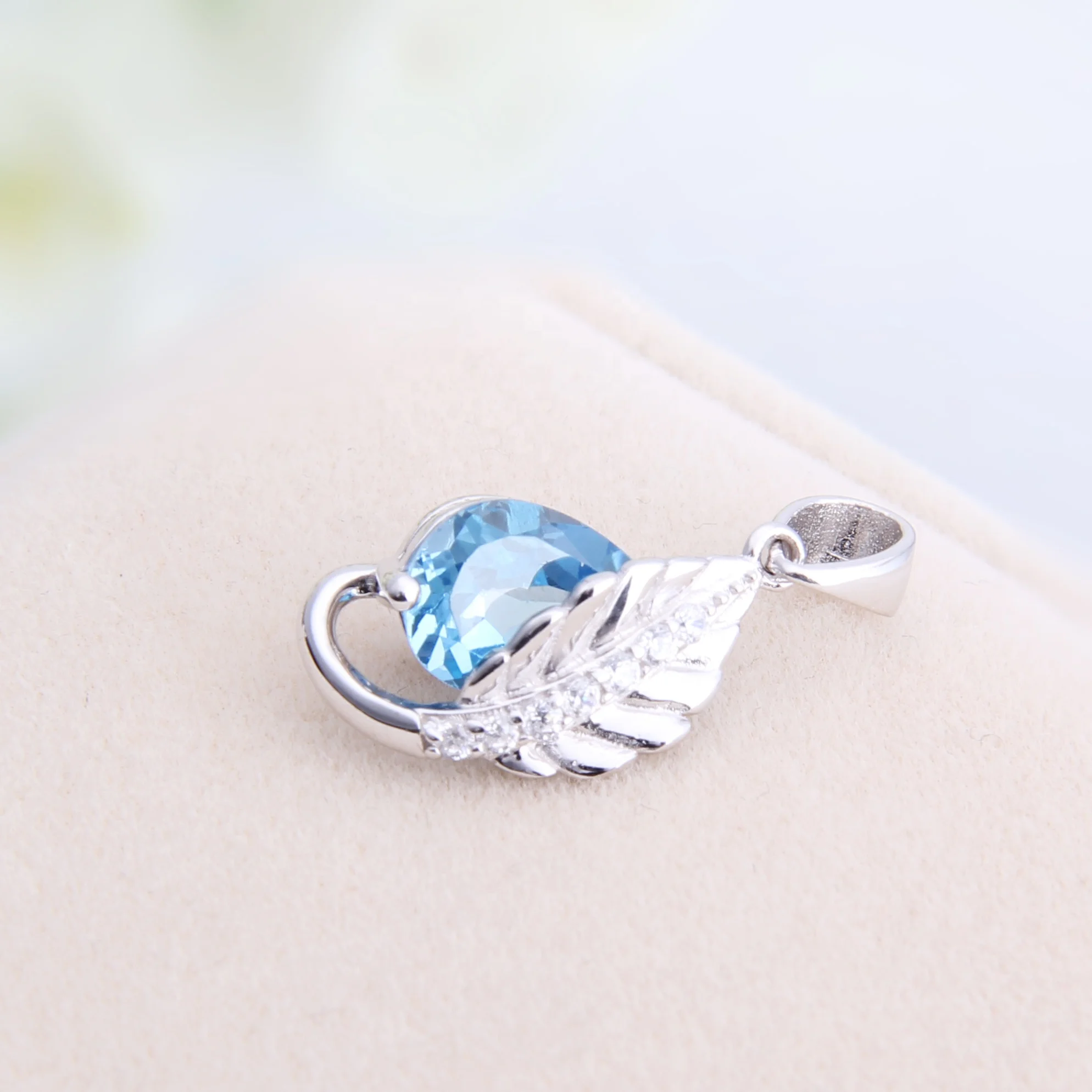 

Abiding Natural Swiss Blue Topaz Jewelry Cubic Zircon Girlfriend Gifts 925 Sterling Silver Fashion Pendant for Women Wedding