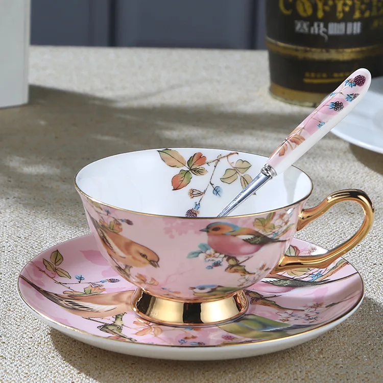 

Hotsale European Style Bone China Coffee Cup Set Creative Ceramic Phnom Penh Afternoon Tea Cup Saucer Cup With Spoon, Pink