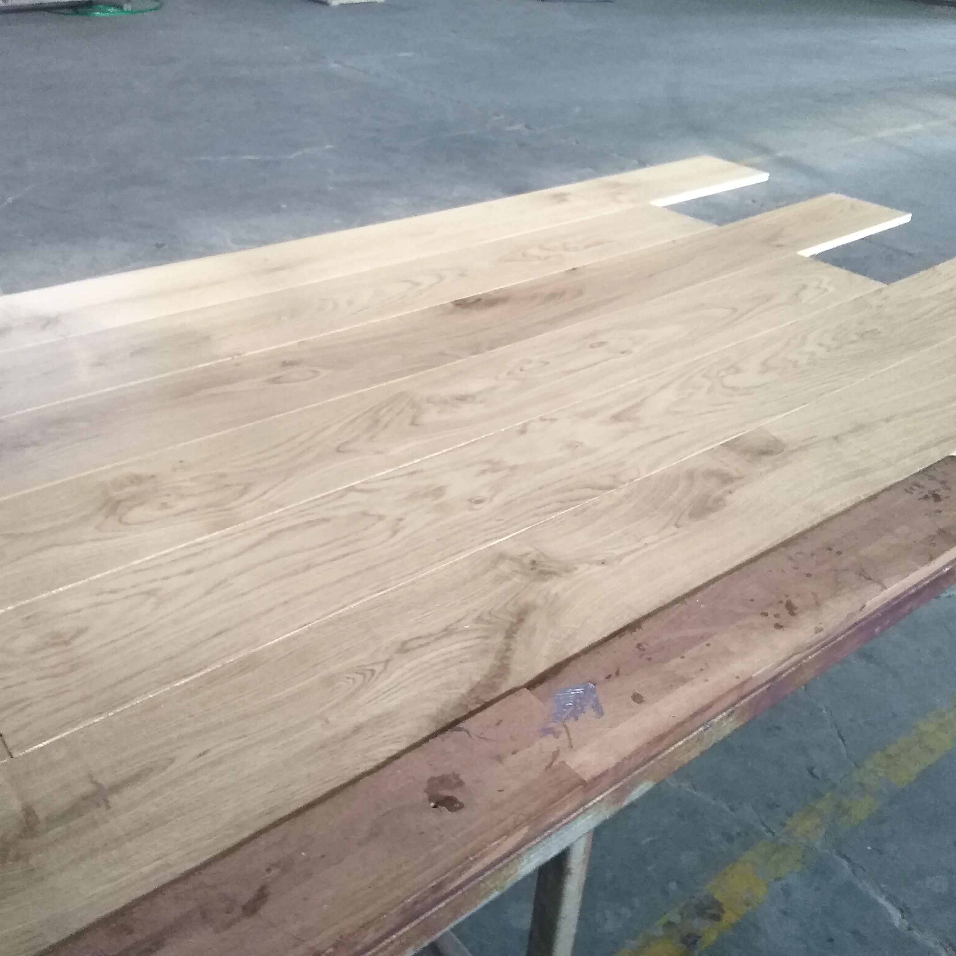 Multilayer European Oak UV Lacquered Engineered Wood Flooring