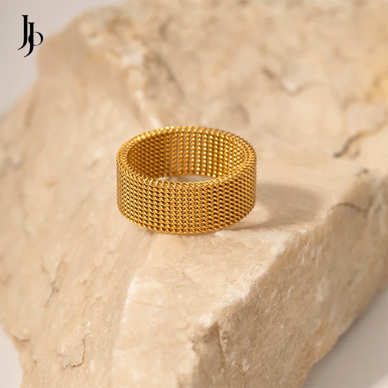 

JOJO Fashion 2023 Insta hot sale High-end design grid weave gold rings Dainty 16k gold plated stainless steel ring for women