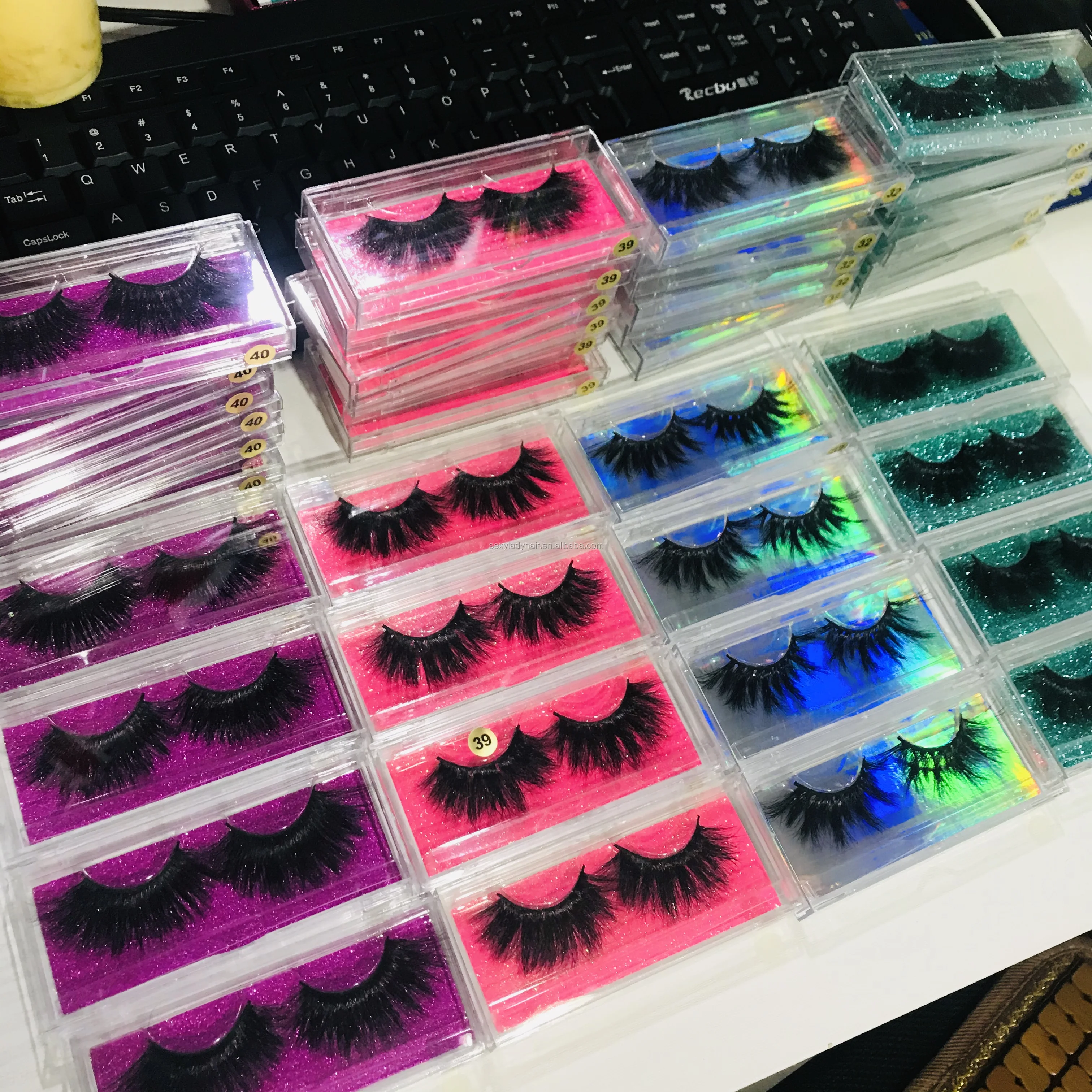 

Free eyelash Sample 100% Mink Fur False Eyelashes Wholesale Private Label Lashes Customize Packaging Real 25mm 3D Mink Eyelashes, Natural black
